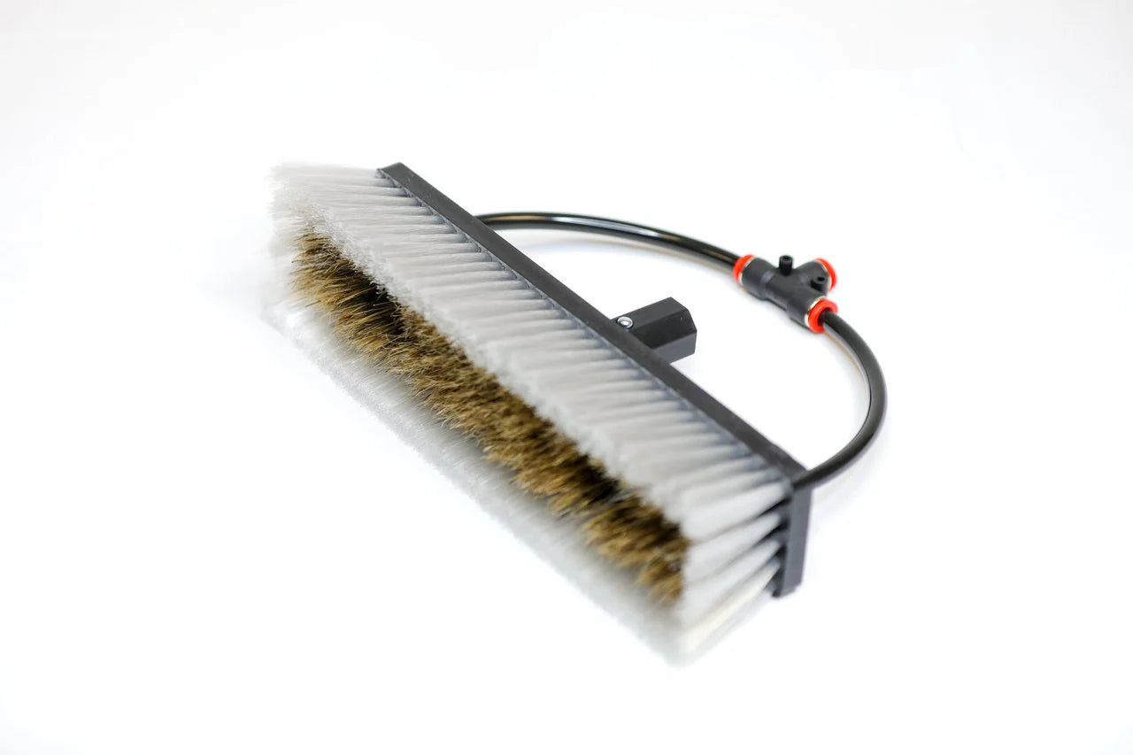 Tucker vattenmatade Borste - vildsvinshår och Dupont nylon