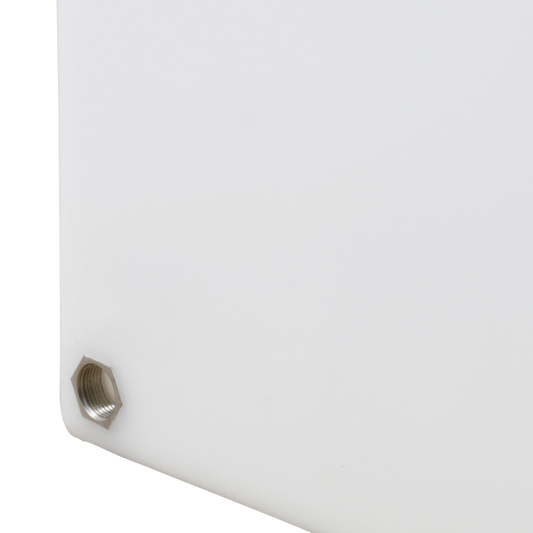 Kraftig och gedigen vattentank i polyeten med anslutning