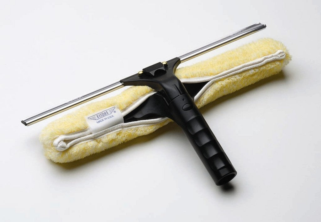 Fönsterputsredskap Backflip kombinerat fönsterredskapettore backflip - en komplett fönsterskrapa med fyra funktioner i ett. Välj ovan längd på skenan (tvättpälsen är 5cm kortare) och om du vill ha skenan i rostfritt eller mässing.