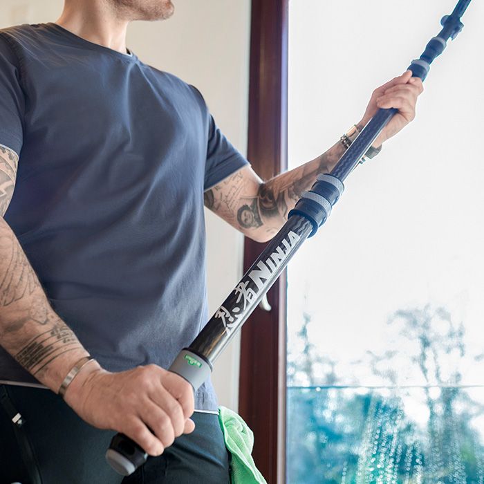 Ninja lättvikt teleskopstång i kolfiber.